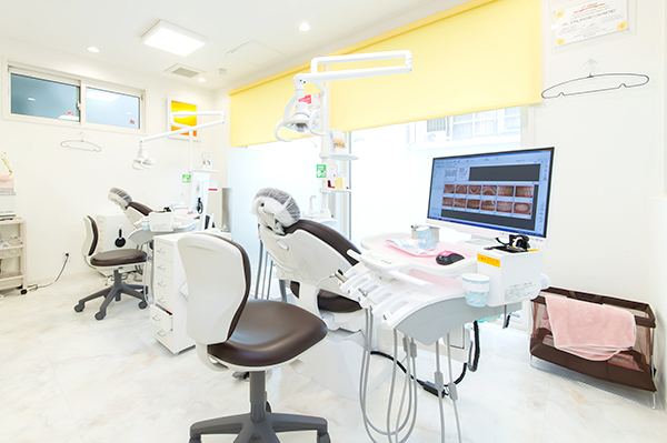 東住吉区南田辺・大森歯科メンテナンスクリニック・大人の方は開放的な診療室へご案内します